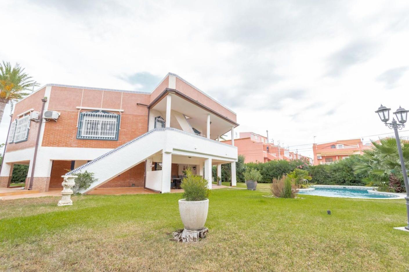 Anna'S Garden Bed & Breakfast Torrevieja Luaran gambar